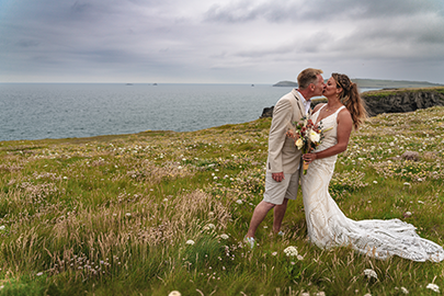 Wedding on the cliff